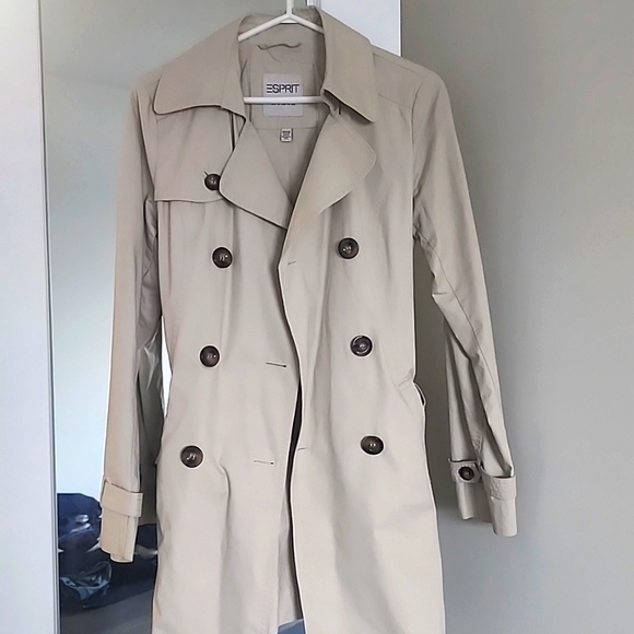 Jacket - Picture 1 of 3